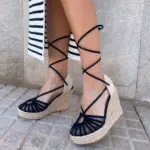 Cuñas trenzadas negras