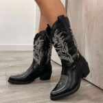 Botas cowboy negras detalles beige