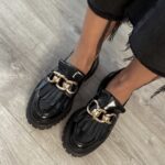 Mocasines cadena negros