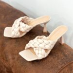 Mules trenzados cruzados