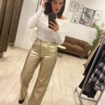 Pantalón metalizado dorado